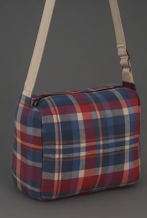 Bolso cuadros pequeños (3) Bolso bandolera pequeño con estampado de cuadros